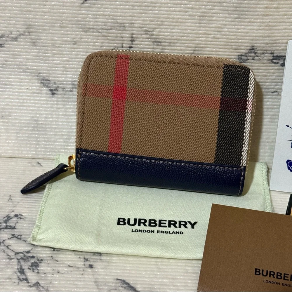 Burberry Check Canvas Navy Blue Zip Around Wallet - Picture 4 of 17
